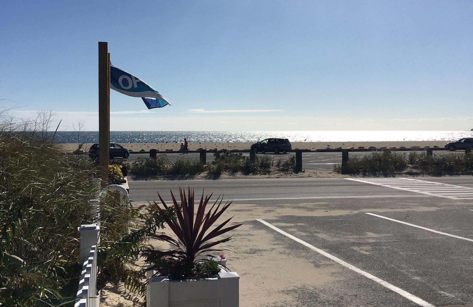 ホテル The Ocean View West Hyannisport エクステリア 写真